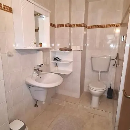 Djordjevic - Priroda Vas Okruzuje